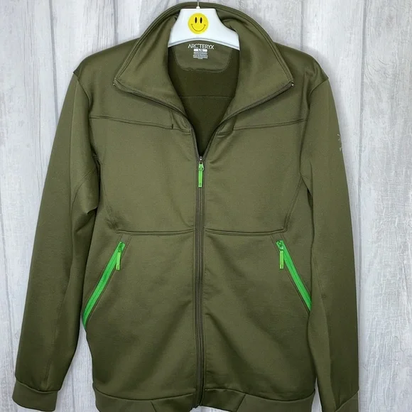 Arc'Teryx Olive Green full zip jacket. Jacket
